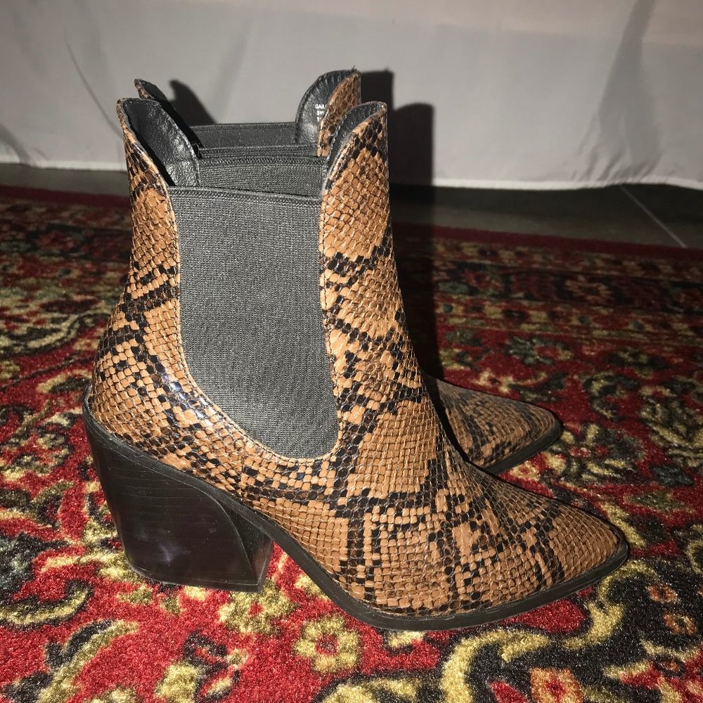 Steve Madden Brown Snake Skin Boots